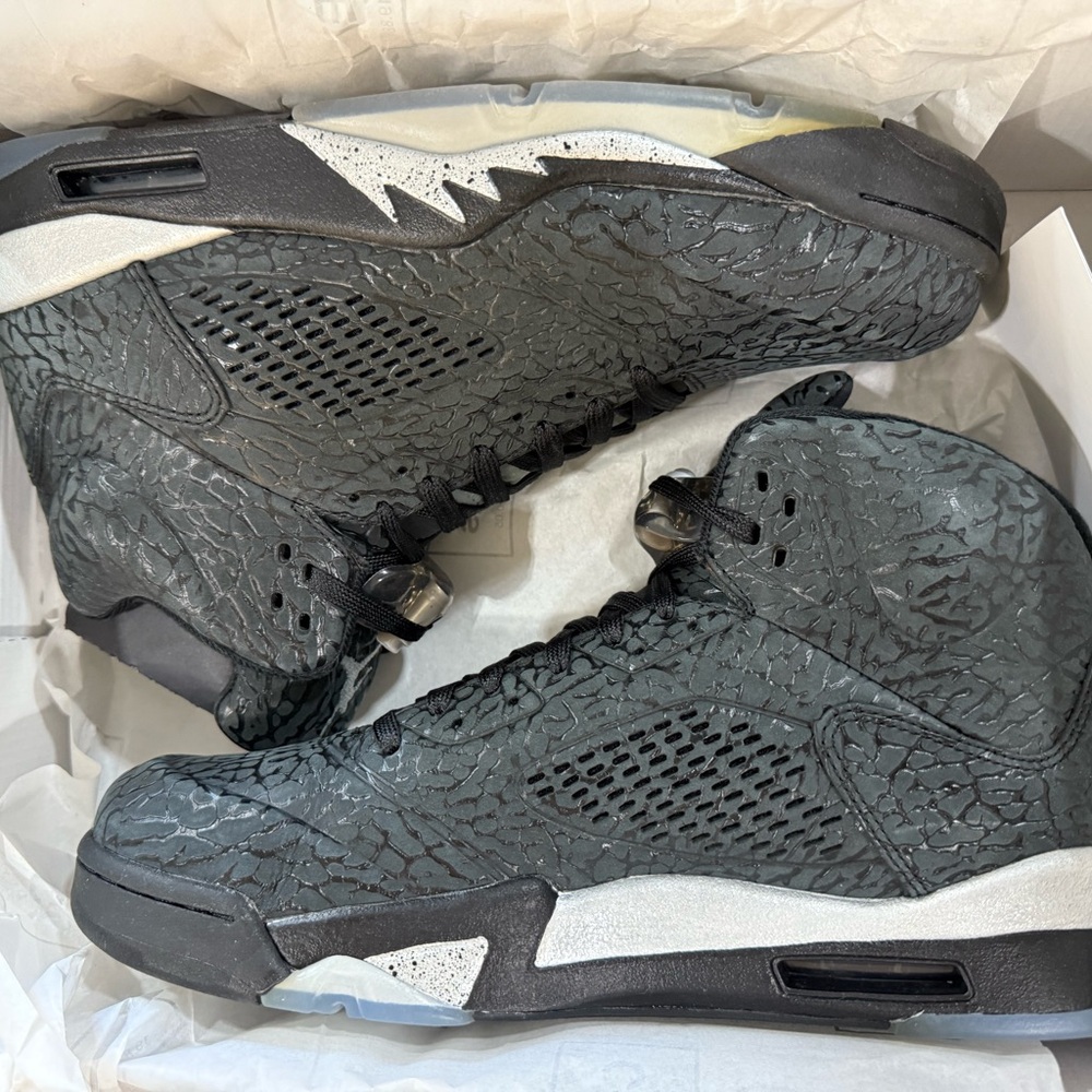 Jordan 5 labs Black and Gray Textured Sneakers size 9.5